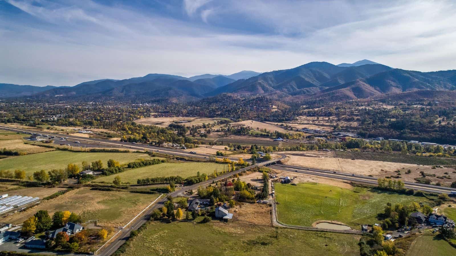 Your Perfect Getaway Guide: 19 Best Oregon Vacation Spots 34 Ashland, Oregon