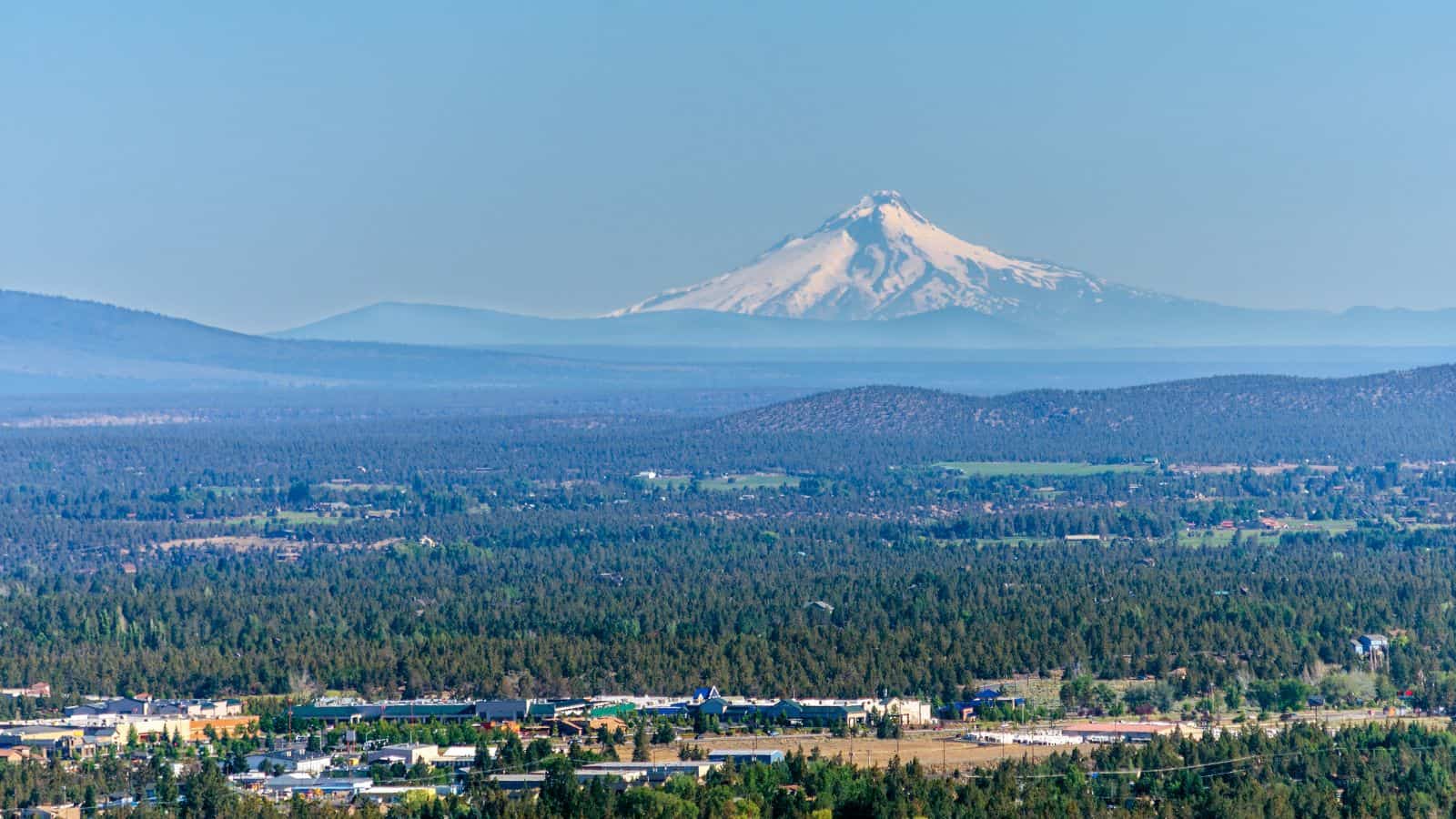 Your Perfect Getaway Guide: 19 Best Oregon Vacation Spots 25 Bend, Oregon