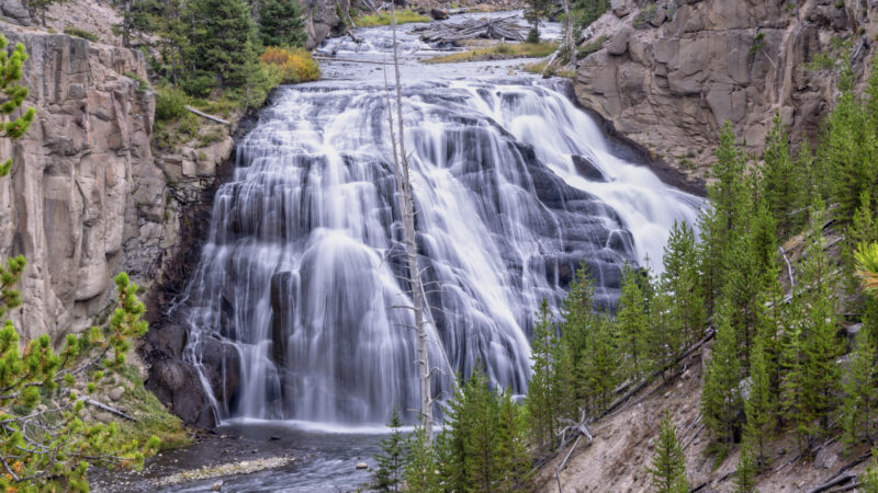 13 Waterfalls in Wyoming – A Guide to Beautiful Local Sites