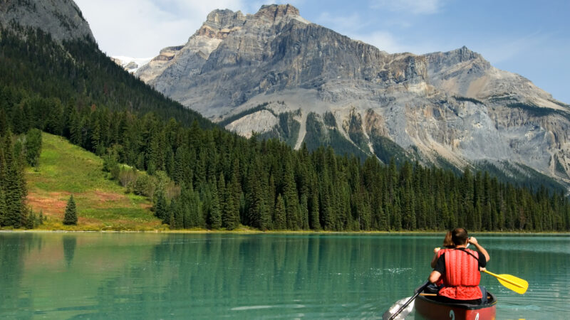 8 Most Unique Places to Kayak in the US – Stunning Beauty