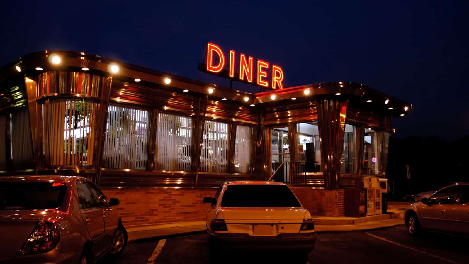 Ticket To Flavortown: The Best Florida Restaurants Featured On Diners Drive-Ins and Dives