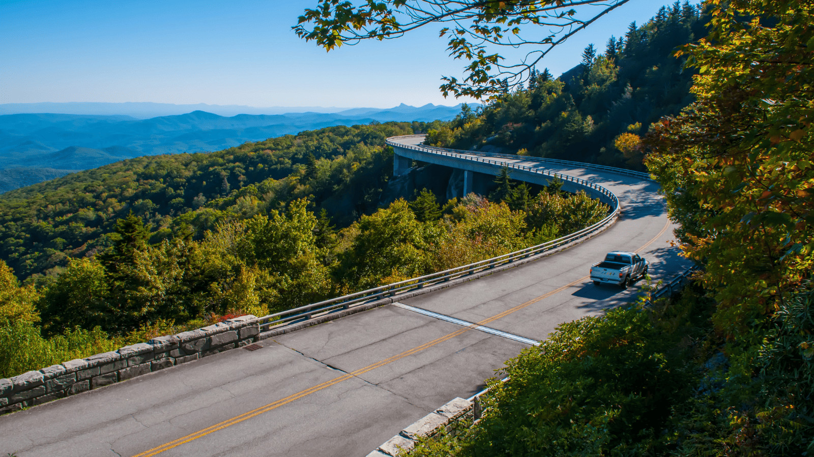 Adventure Awaits: Discover America's Most Iconic Road Trips 4 Blue Ridge Parkway