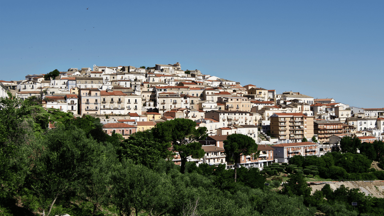 Need a Fresh Start? These 10 Places Will Pay You to Make the Leap 8 Candela Italy