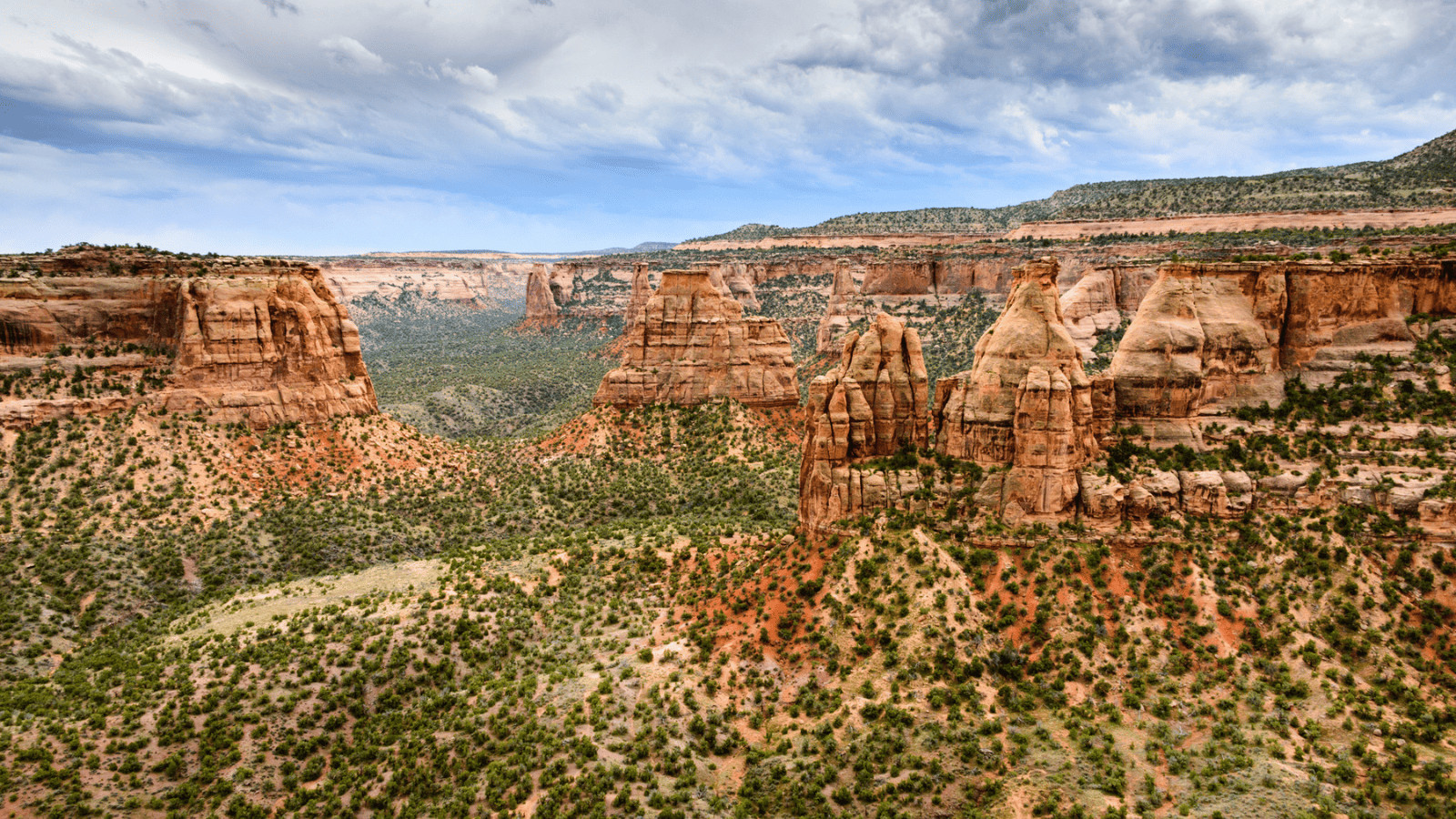 13 Jaw-Dropping National Monuments That Define American Beauty 9 Colorado National Monument