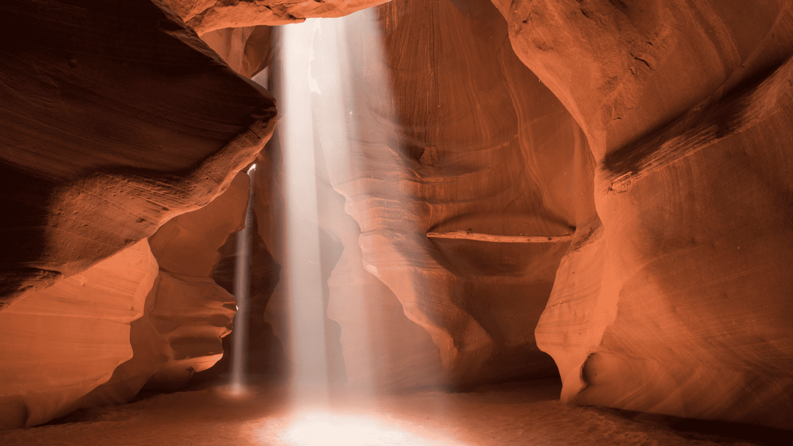 USA's Top Photography Destinations: Fairytale Gorges to Urban Marvels 3 Antelope Canyon