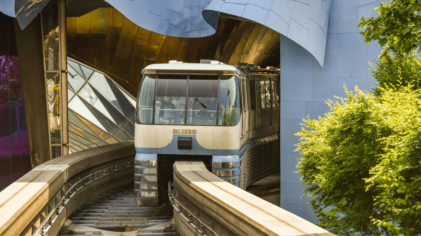 A Commuter's Paradise: Top 10 States for Public Transport 1 Seattle - Public Transport