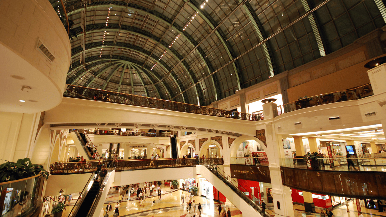 The World's Most Overrated Cities According to the Internet 2 Dubai