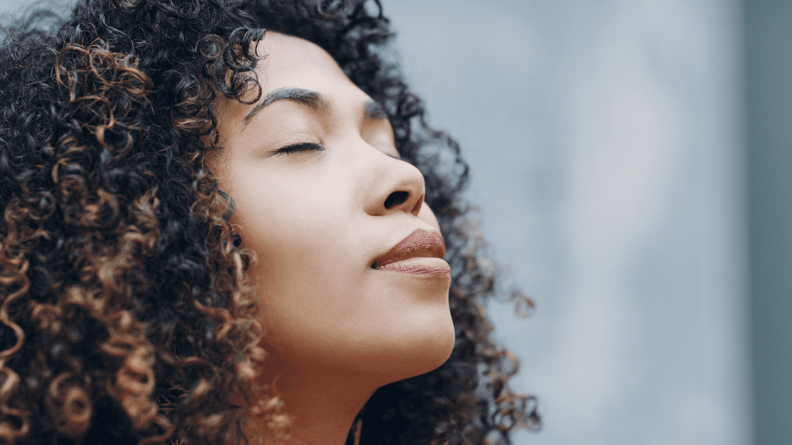 Struggling With Travel Anxiety? Try These Easy-To-Do Tips 3 Travel anxiety breathing