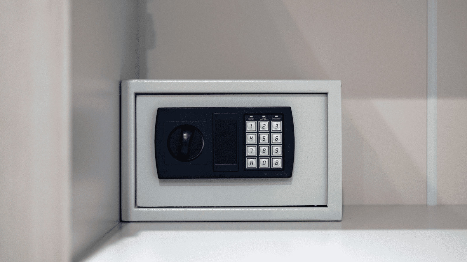 Airbnb Safety Concerns: 7 Essential Tips for a Safe Trip 4 Airbnb Safety - Safe