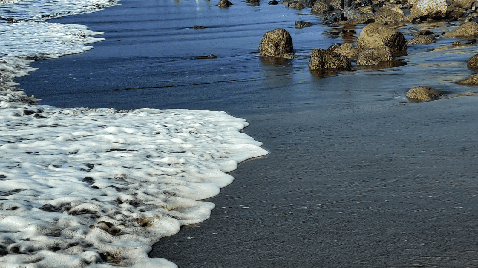 Lethal Shores: The World's Most Dangerous Beaches 4 Dumas Beach India