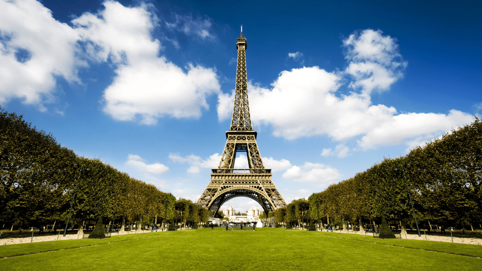 These 10 Places Are So Beautiful Photos Do Them No Justice 7 Eiffel Tower France
