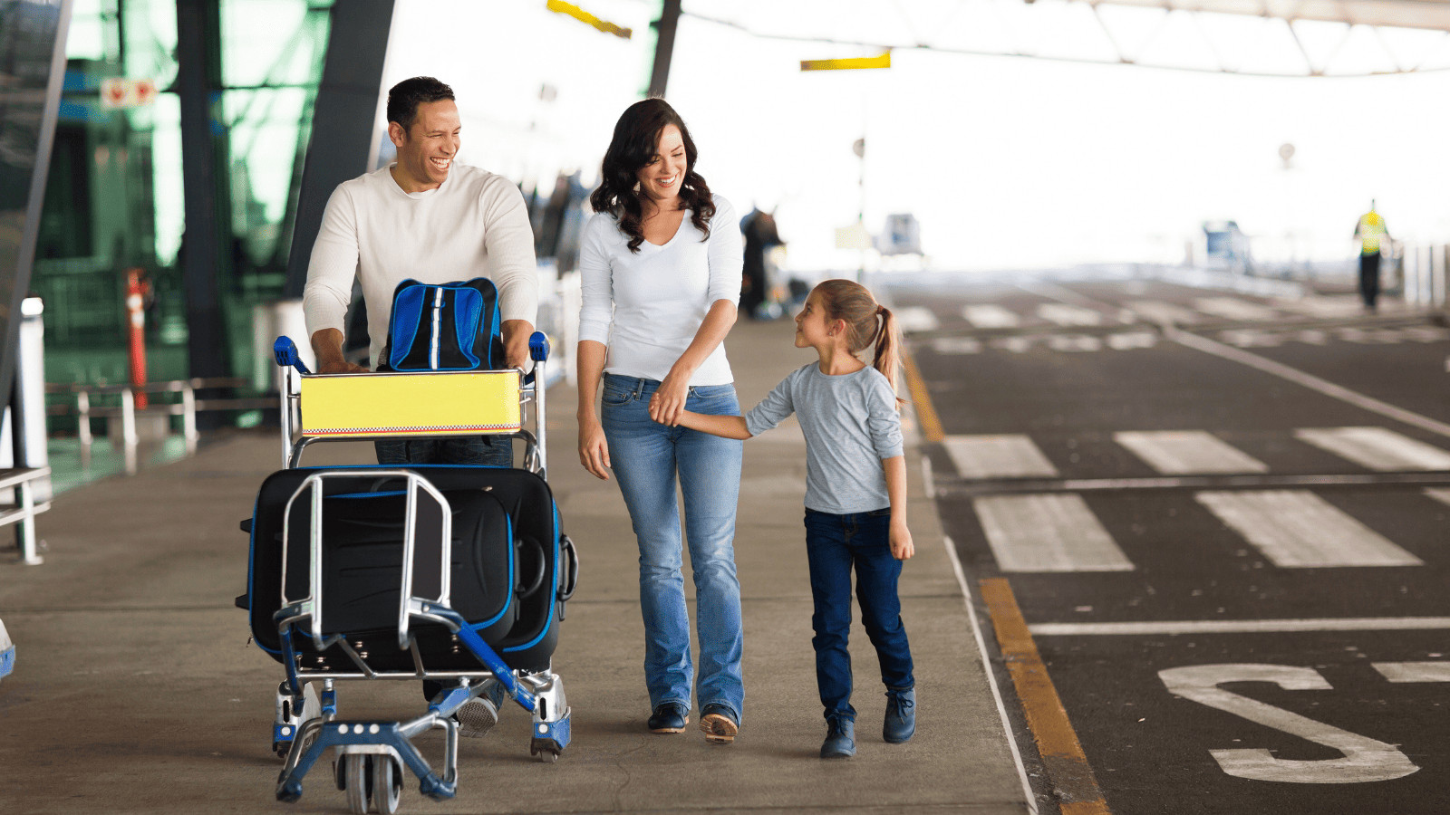 Travel Tips for First Time Travelers 8 Family Traveling 1