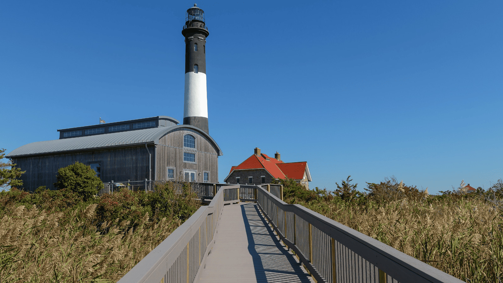 The Ultimate American Lighthouse Tour: 12 Great Places to Visit 10 Fire Island Lighthouse, New York