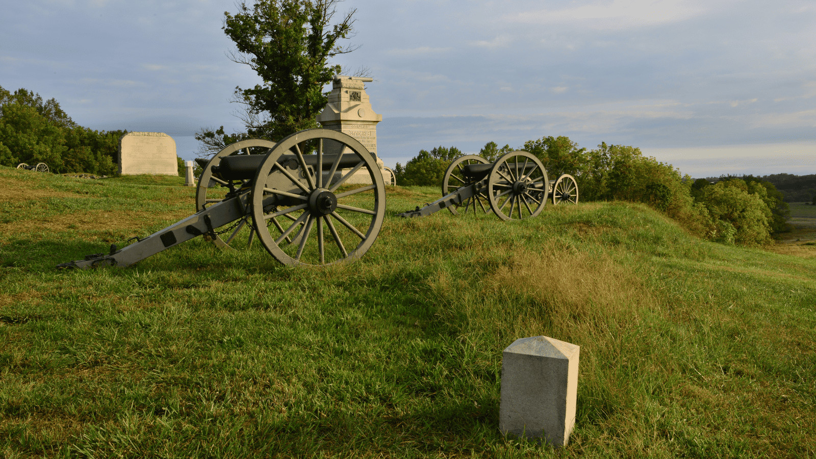 Love History? Visit These 11 US Historical Reenactments 2 Gettysburg National Military Park