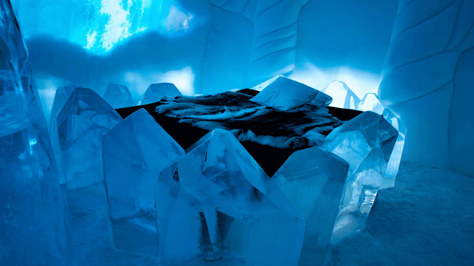10 Bizarre Tours You Won't Believe Actually Exist 2 Icehotel