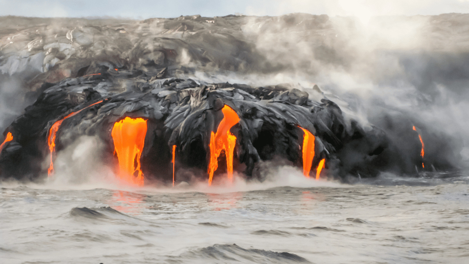 Lethal Shores: The World's Most Dangerous Beaches 8 Kilauea Beaches Hawaii 1