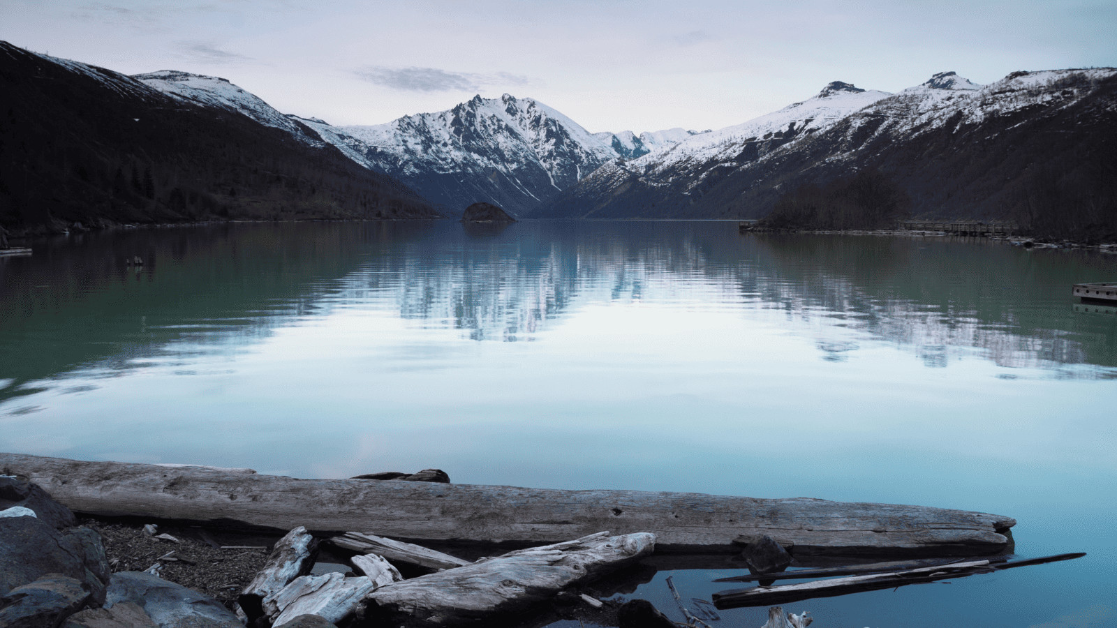 13 Jaw-Dropping National Monuments That Define American Beauty 5 Mount St. Helens Volcanic National Monument