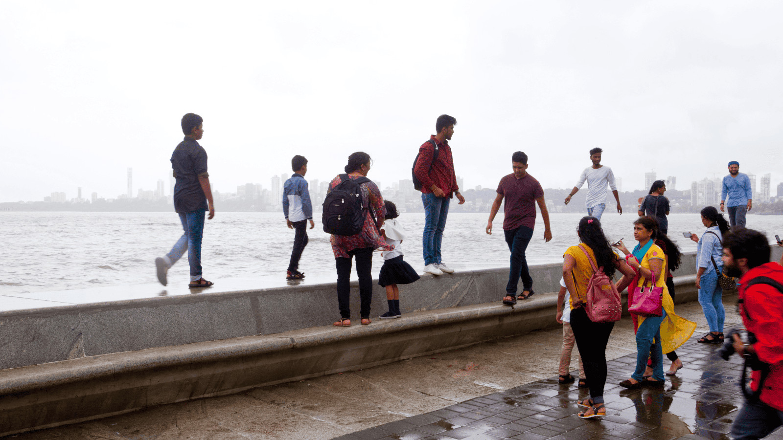 11 Tourist Destinations Where Photography Is Forbidden 9 Mumbai India