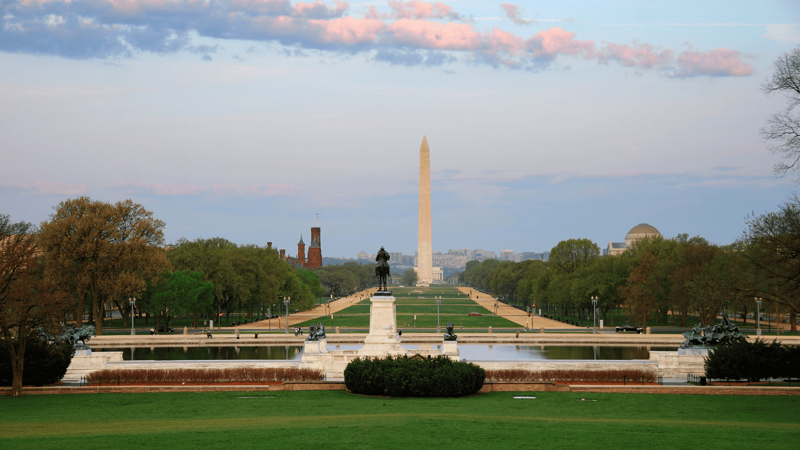 13 of the Most Visited Tourist Spots in America 5 National Mall Washington D.C