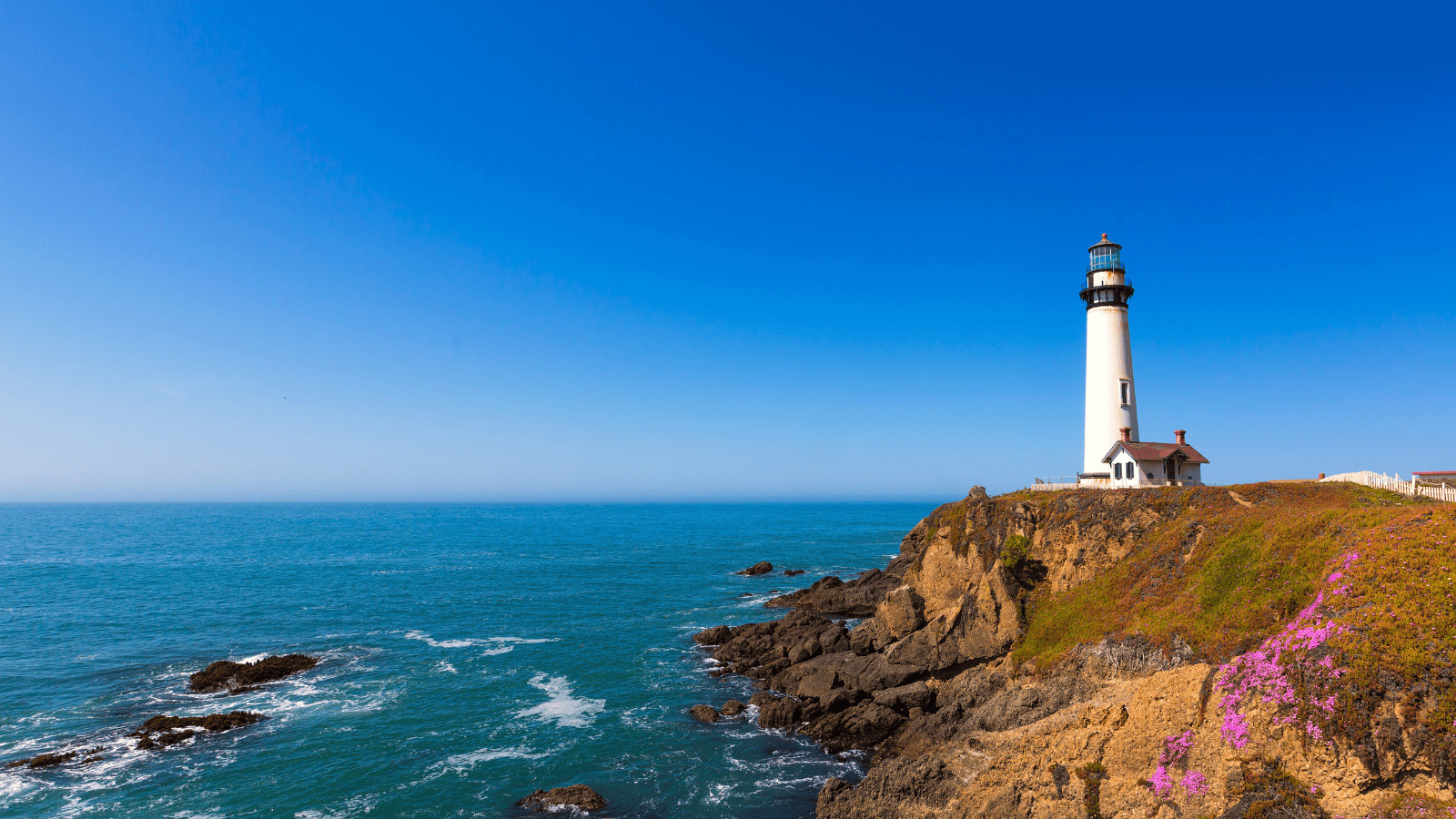 The Ultimate American Lighthouse Tour: 12 Great Places to Visit 4 Pigeon Point Lighthouse, California