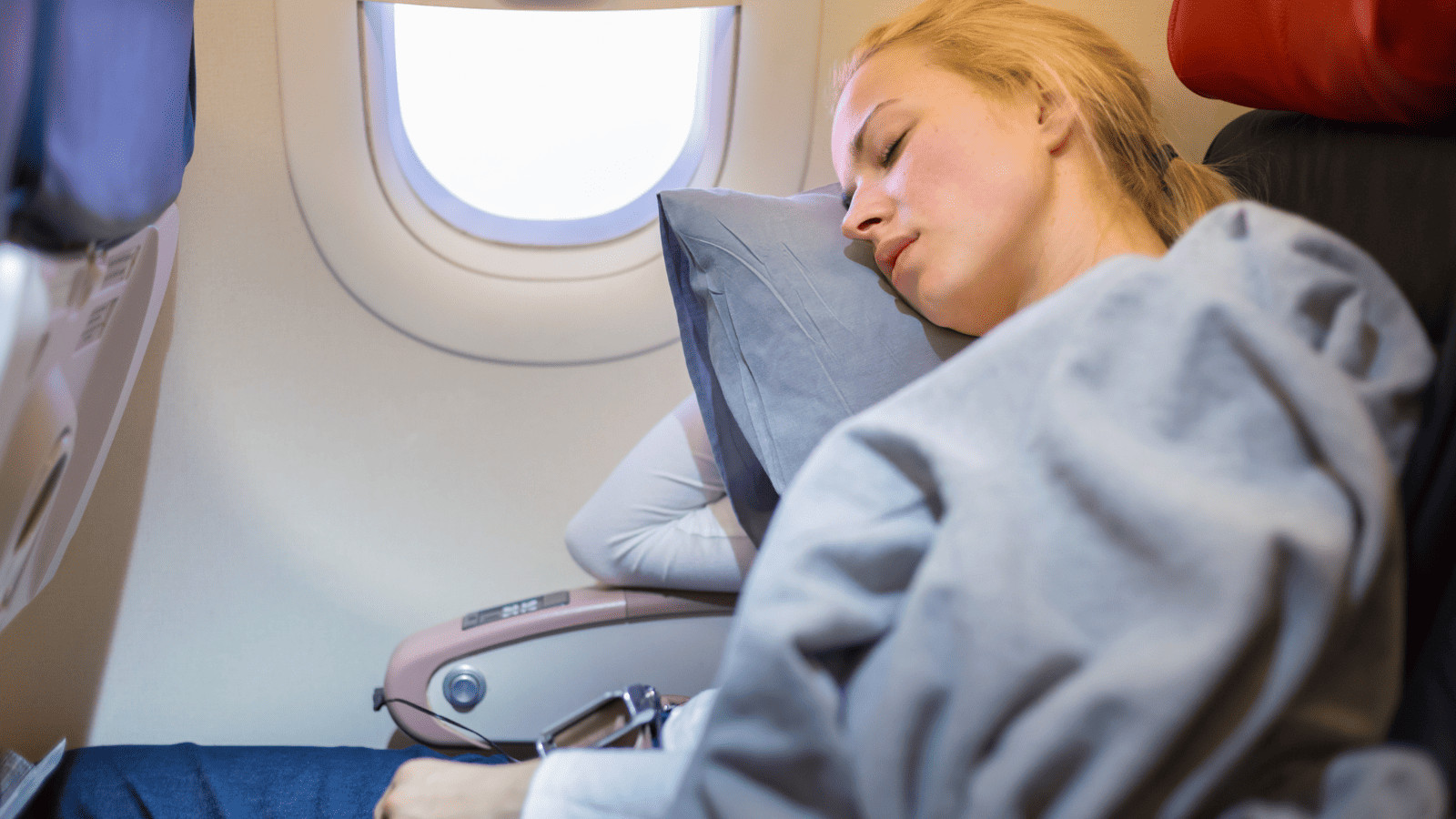 The Internet Shares The Funniest Comments From Inexperienced Travelers 9 Sleeping on a Plane