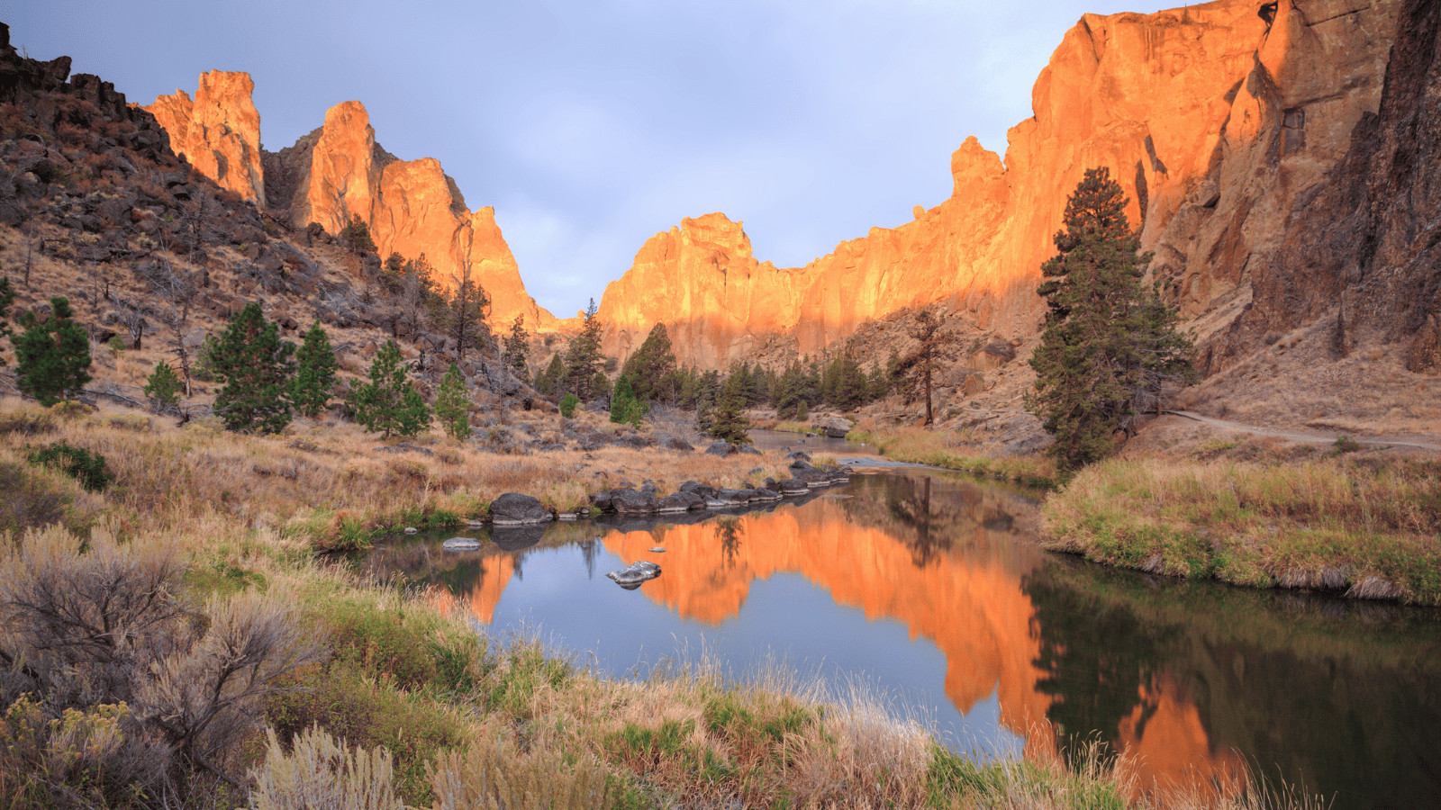 Uncharted Territories: 10 Hidden Gems for Adventurous US Travelers 5 Smith Rock State Park Oregon