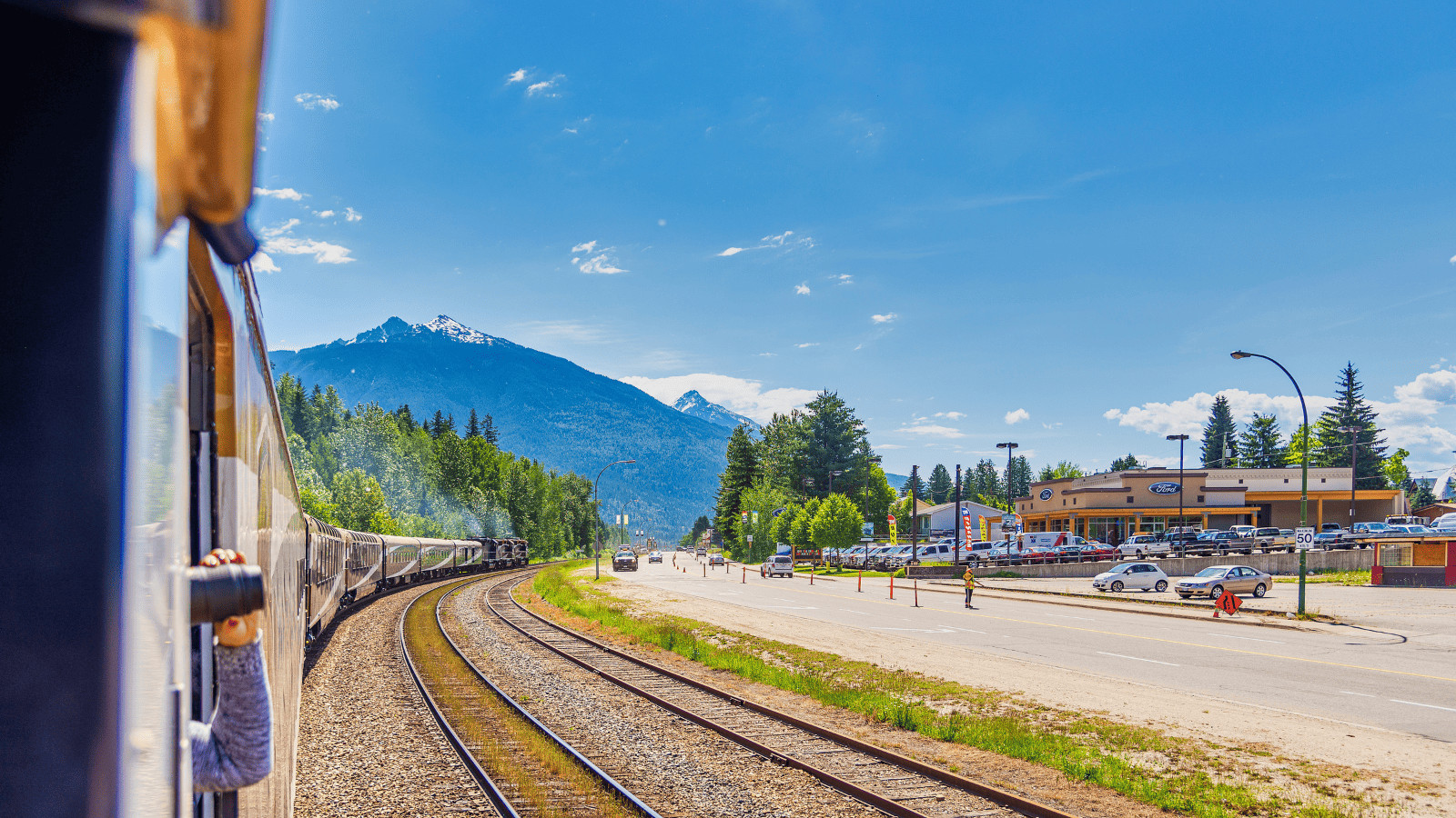 Epic Railway Adventures: The Top 10 Train Journeys You Can't Miss 1 The Rocky Mountaineer