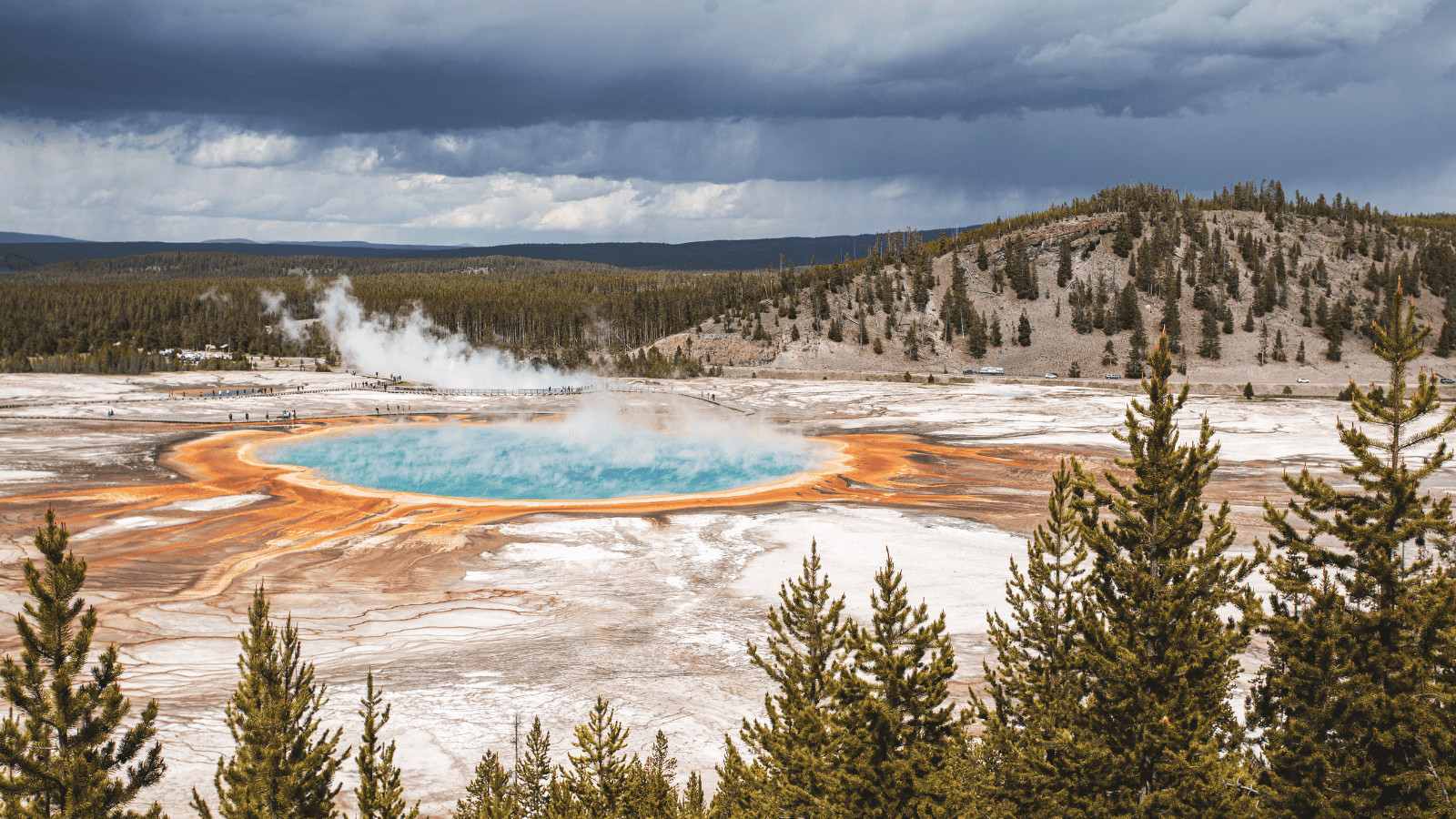 Travel Together: Top 10 Destinations for Multi-Generational Families 1 Yellowstone National Park