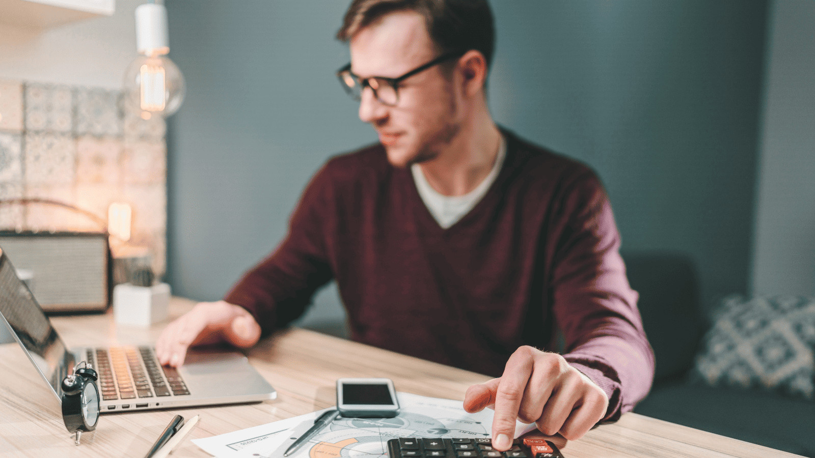 Wanna Work Remotely? These 11 Jobs Pay the Highest Salaries 10 Accountant