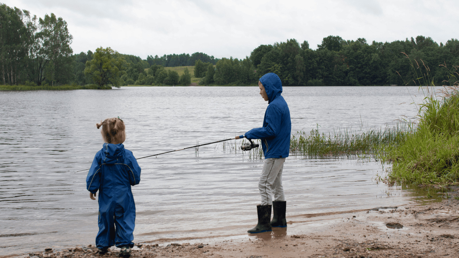 Discover Scenic Beauty: 12 Lakes in Illinois You Cannot Miss 1 Axehead Lake 1