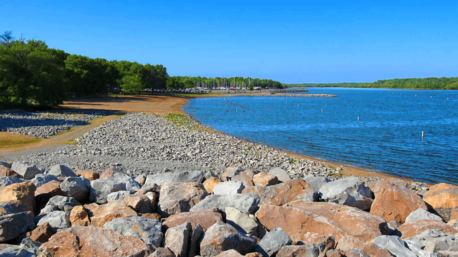 Discover Scenic Beauty: 12 Lakes in Illinois You Cannot Miss 2 Carlyle Lake