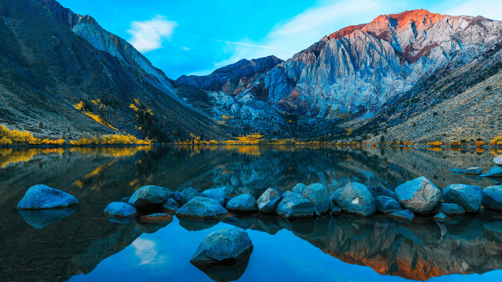 The 17 Most Breathtaking Lakes in CA 11 Convict Lake