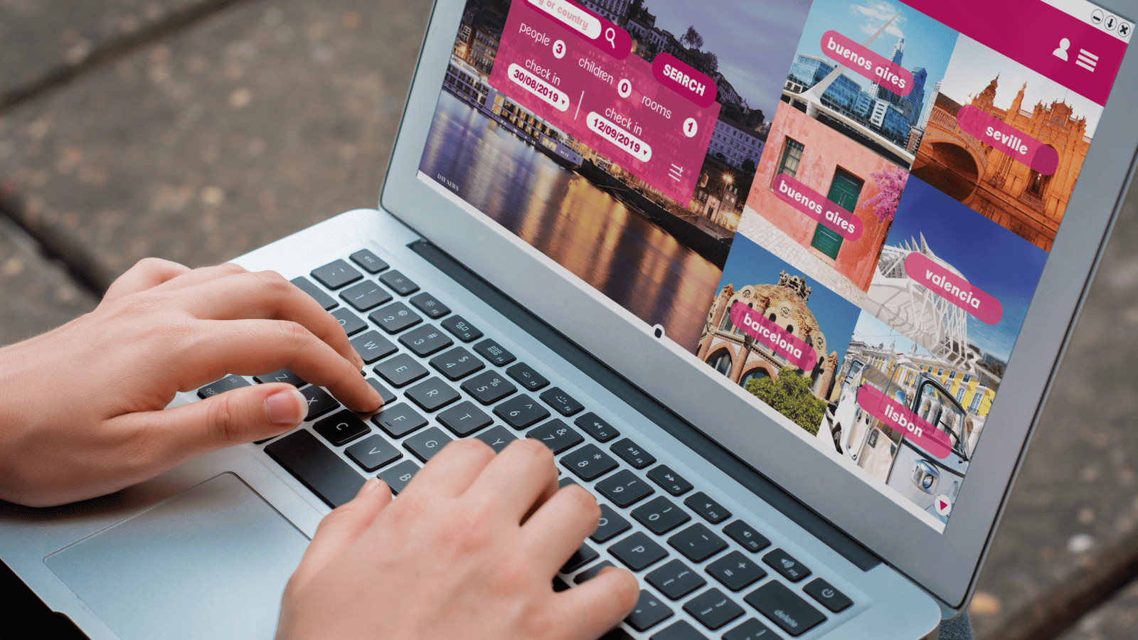 Fed up With Hidden Hotel Fees? They Might Soon Be Illegal 1 Computer hotel booking
