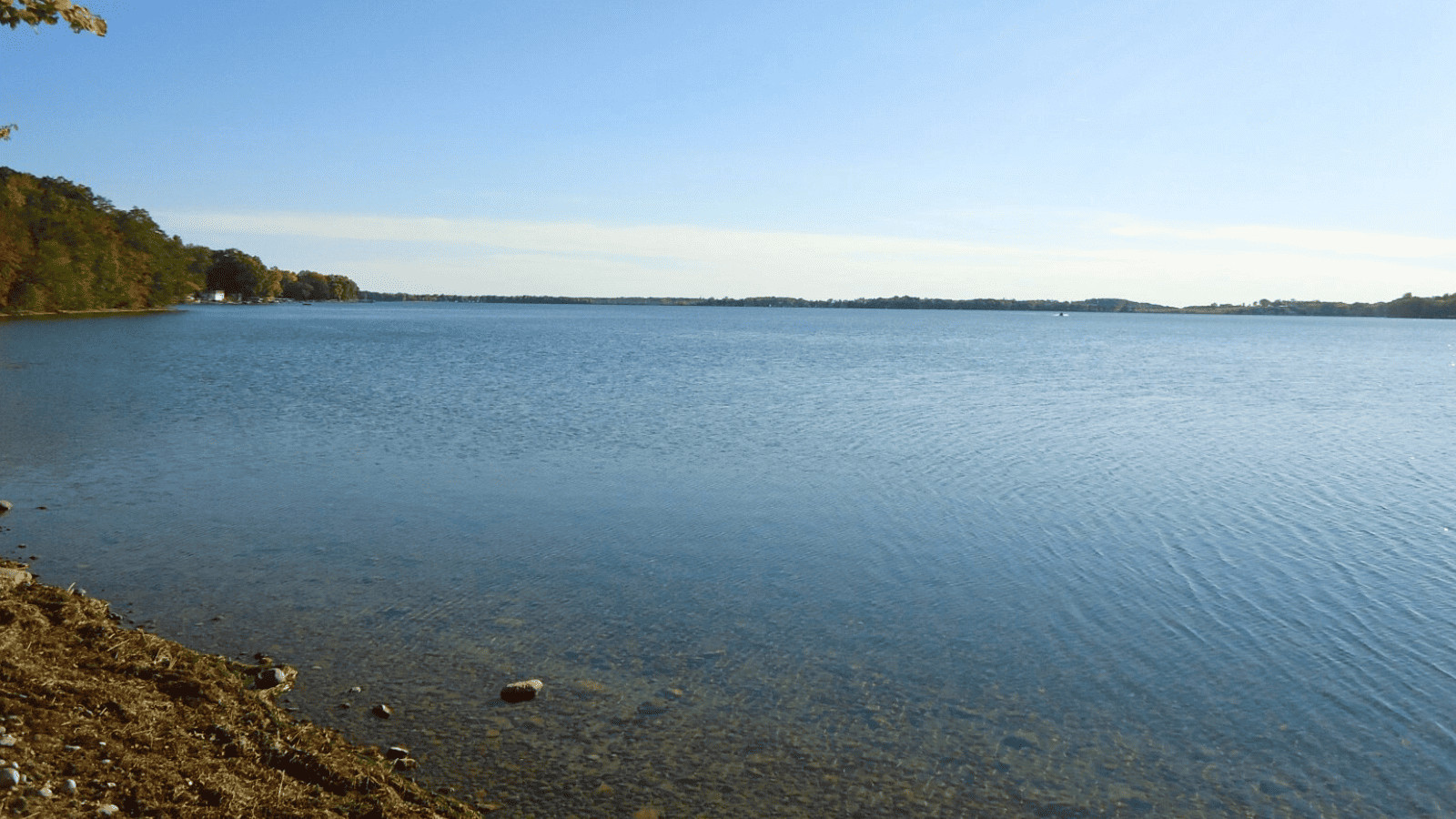Lakes in Madison: Your Perfect Lakeside Vacation in Wisconsin 7 Rock Lake, Wisconsin