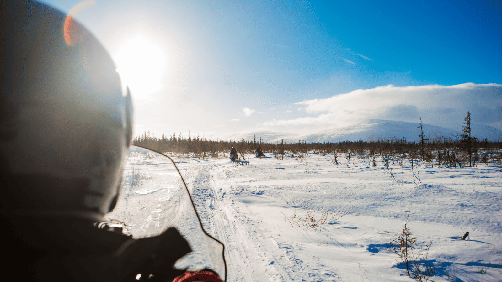 Lakes in Madison: Your Perfect Lakeside Vacation in Wisconsin 2 Snowmobiling