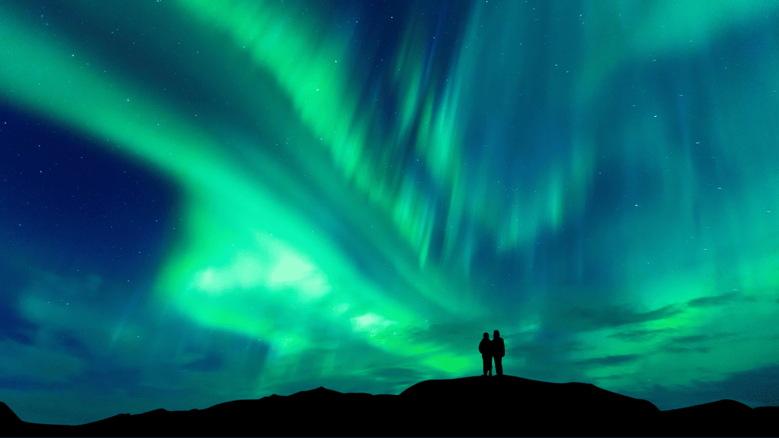 10 Dreamy Destinations to Reignite Romance 3 Iceland Romance