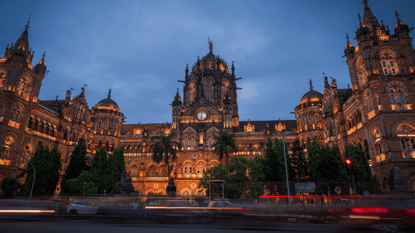Unmissable Global Getaways While US Dollar Dominates 9 Mumbai, India