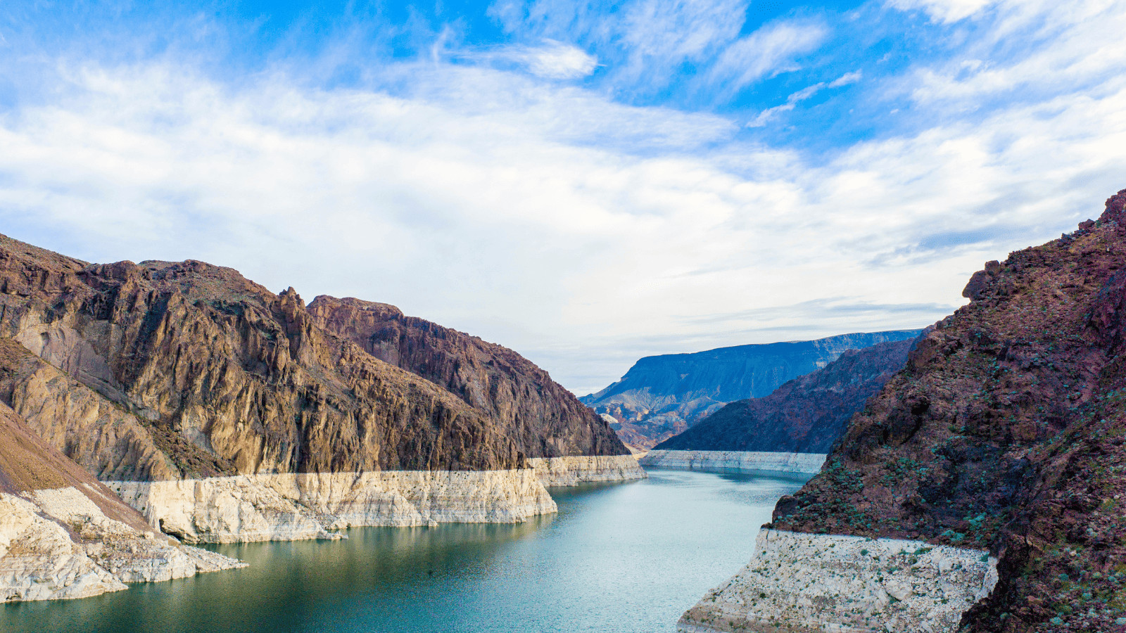 10 Stunning Lakes in Arizona: Waterside Getaways You Can't Miss 2 Lake Mead