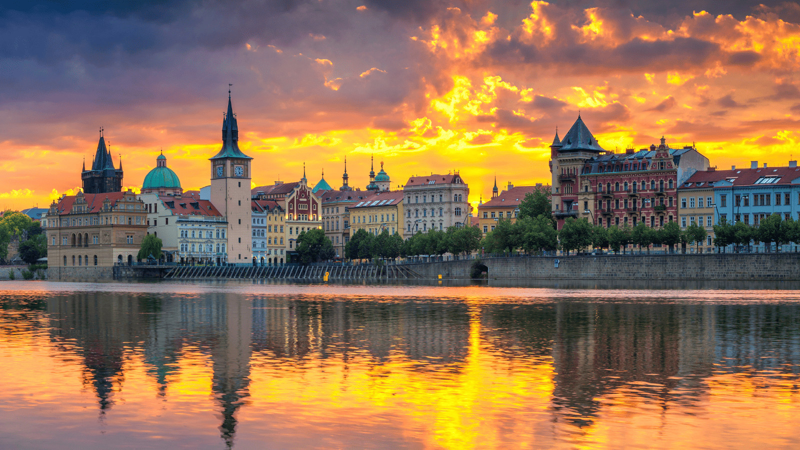 10 Dreamy Destinations to Reignite Romance 7 Prague