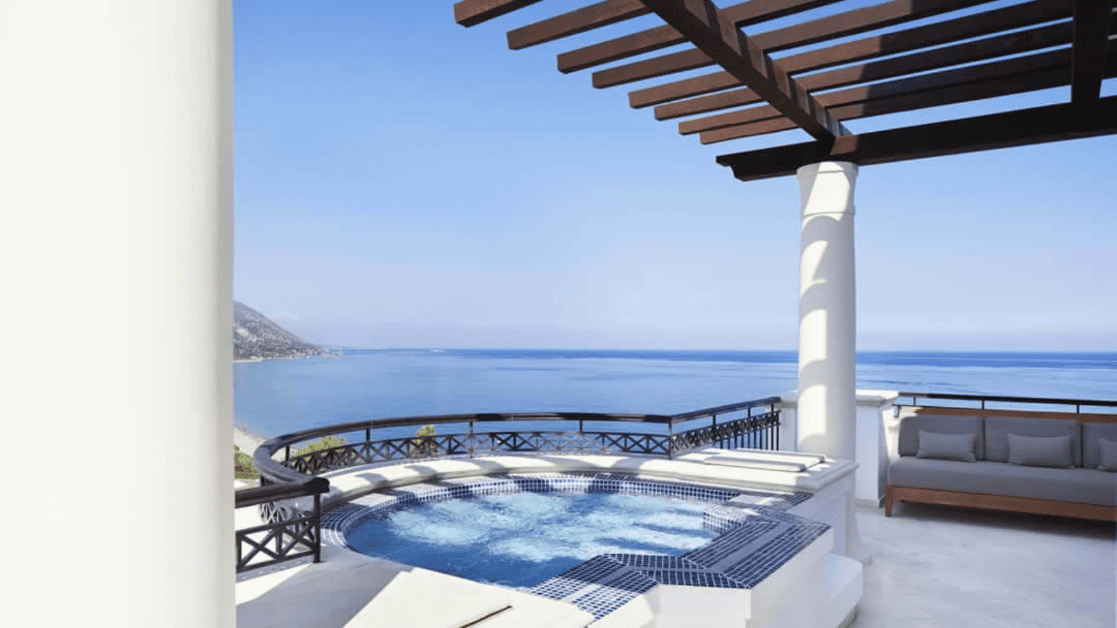Live Like the Rich: The Most Expensive Hotels in the World 11 Anassa