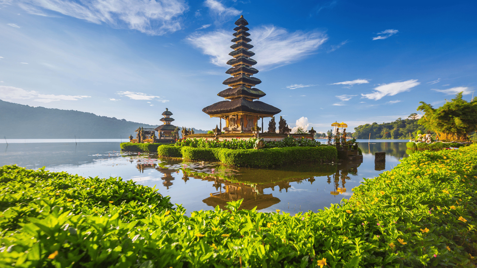 Tourists Stay Away! Destinations That Don't Want You to Visit 2 Bali, Indonesia