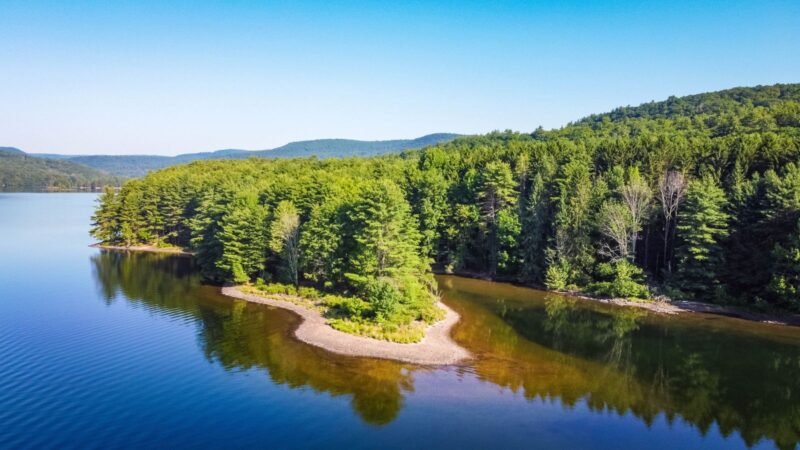 Lakes in Maine: Discover the Best Outdoor Spots in New England