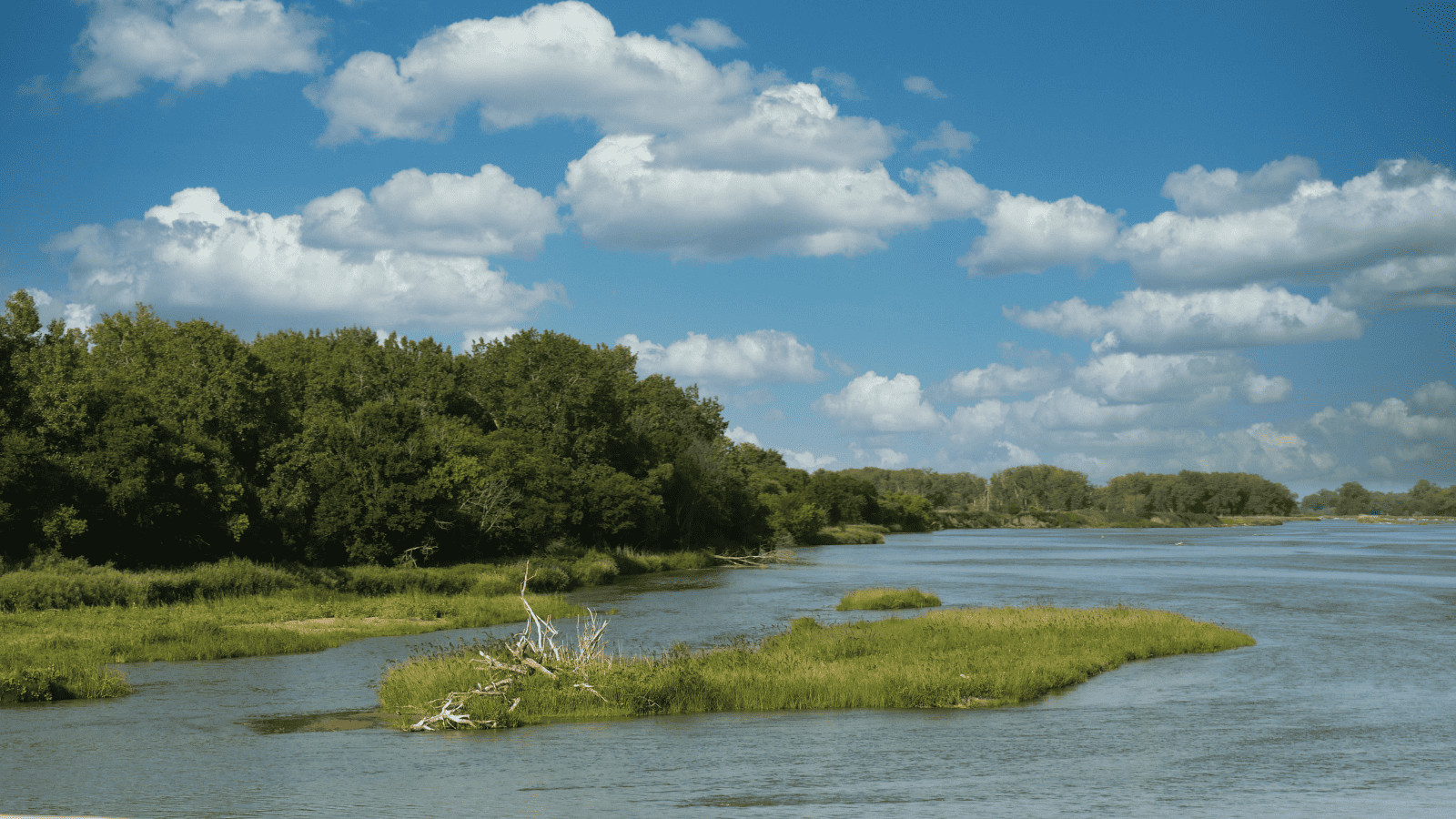 Experience Breathtaking Beauty at these Lakes in Nebraska 7 Harlan County Reservoir