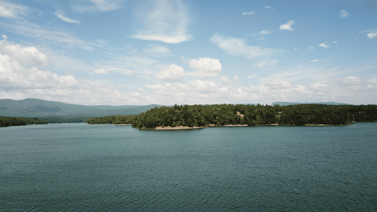 Lakes in North Carolina: Find Serenity in These Scenic Waters 10 Lake James