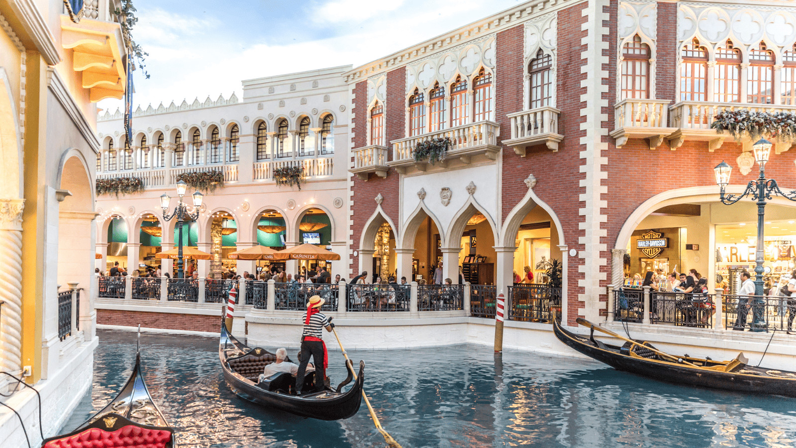 Bride-to-Be's Ultimate Guide: The 10 Best Cities for Bachelorette Parties 3 Las Vegas Nevada
