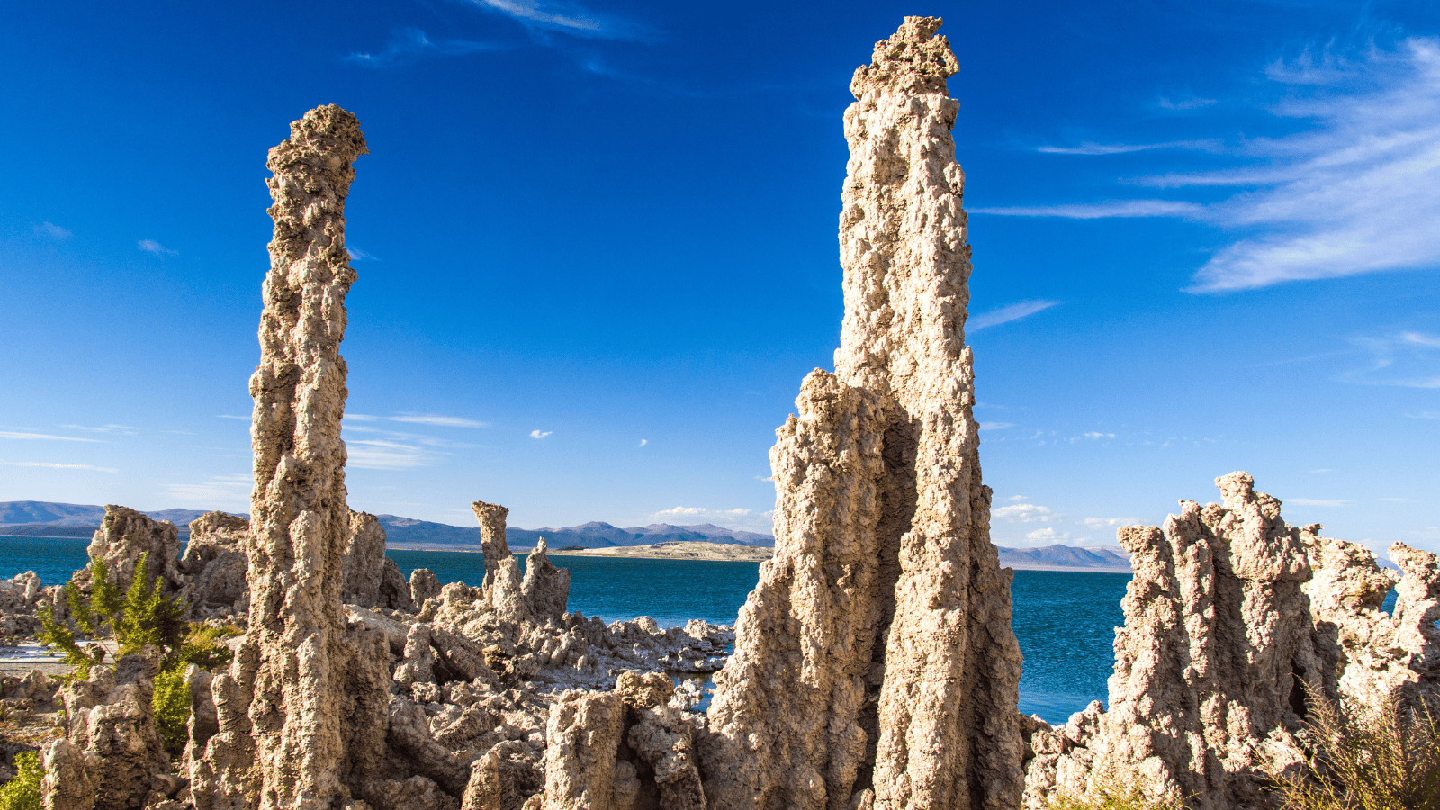 The 17 Most Breathtaking Lakes in CA 7 Mono Lake