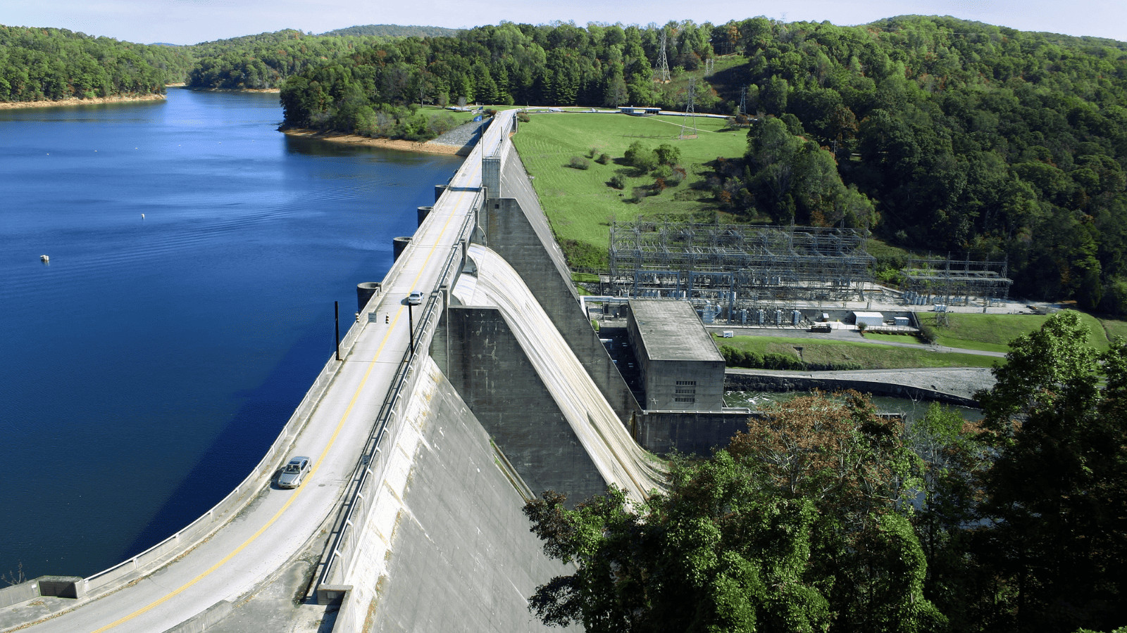 15 Best Lakes in Tennessee: Scenic Lakes for Memorable Adventures 1 Norris Lake