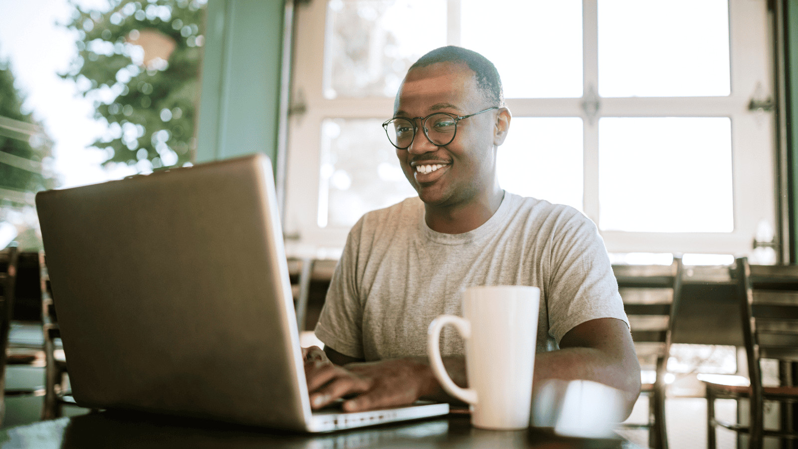 Wanna Work Remotely? These 11 Jobs Pay the Highest Salaries 7 Salesperson
