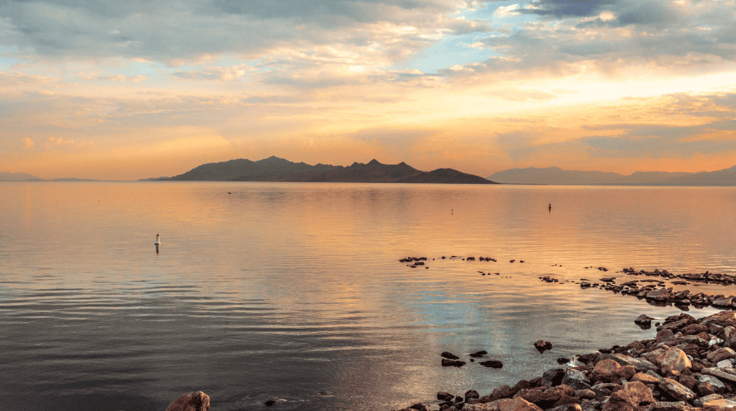 11 Must Visit Lakes in Utah: Uncover Breathtaking Scenery 1 Great Salt Lake, Utah - Lakes in Utah