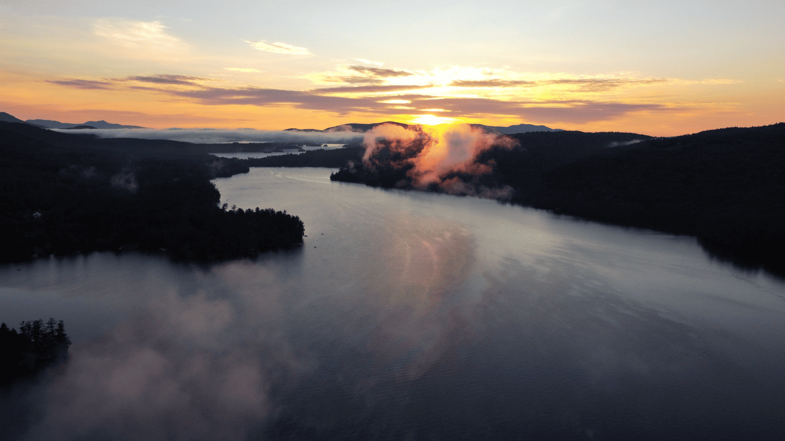Dive into the Granite State: 14 Perfect Lakes in New Hampshire 4 Squam Lake, NH